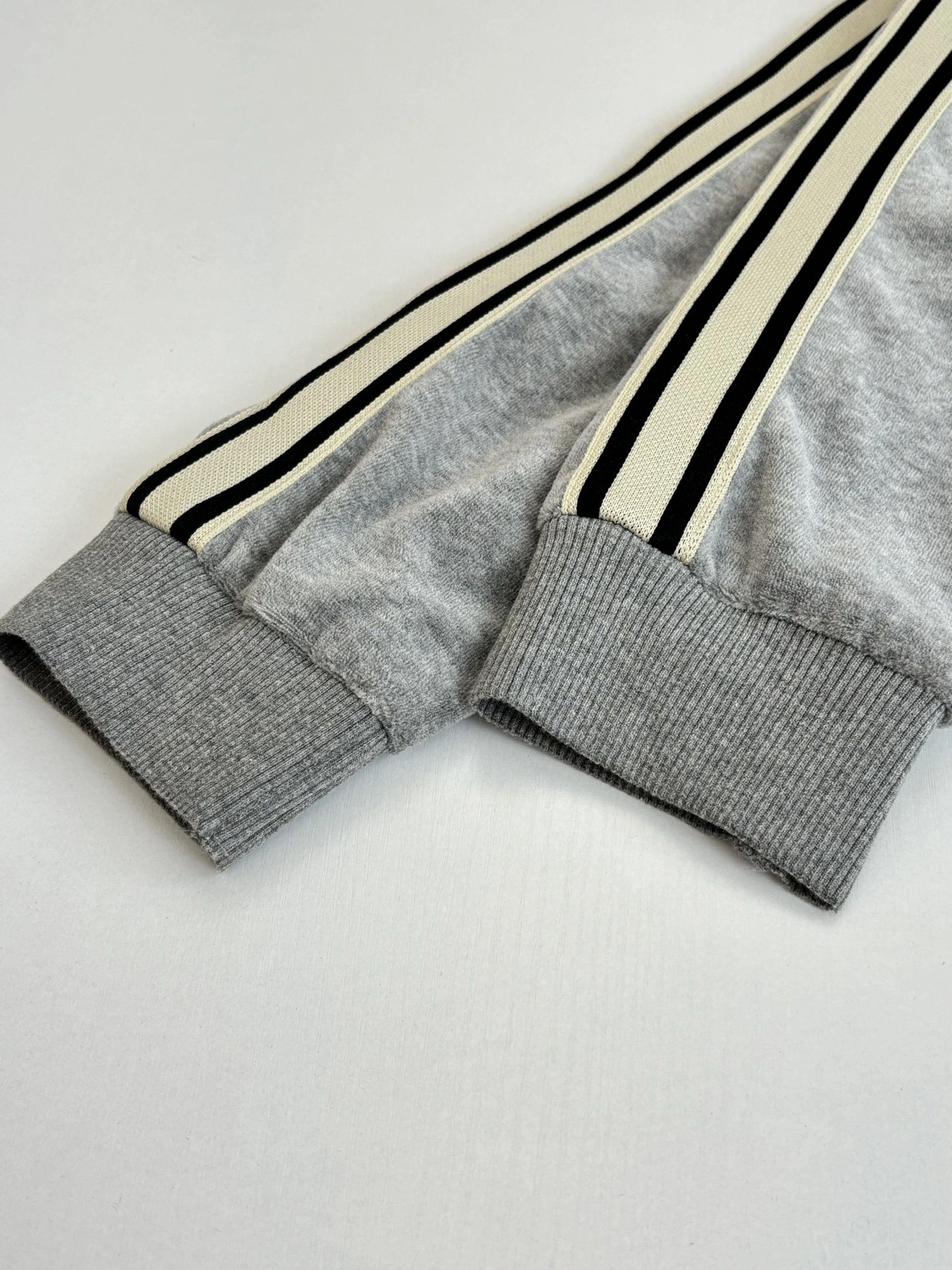 wg.luxury-- 358i95 embroidery item:E-F363I2328H